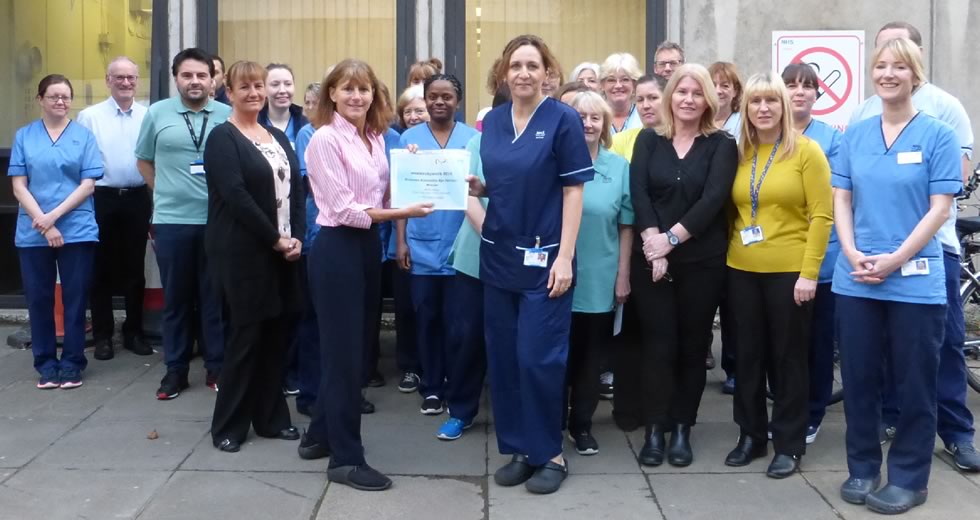 Eye Pavilion staff with their fitness award